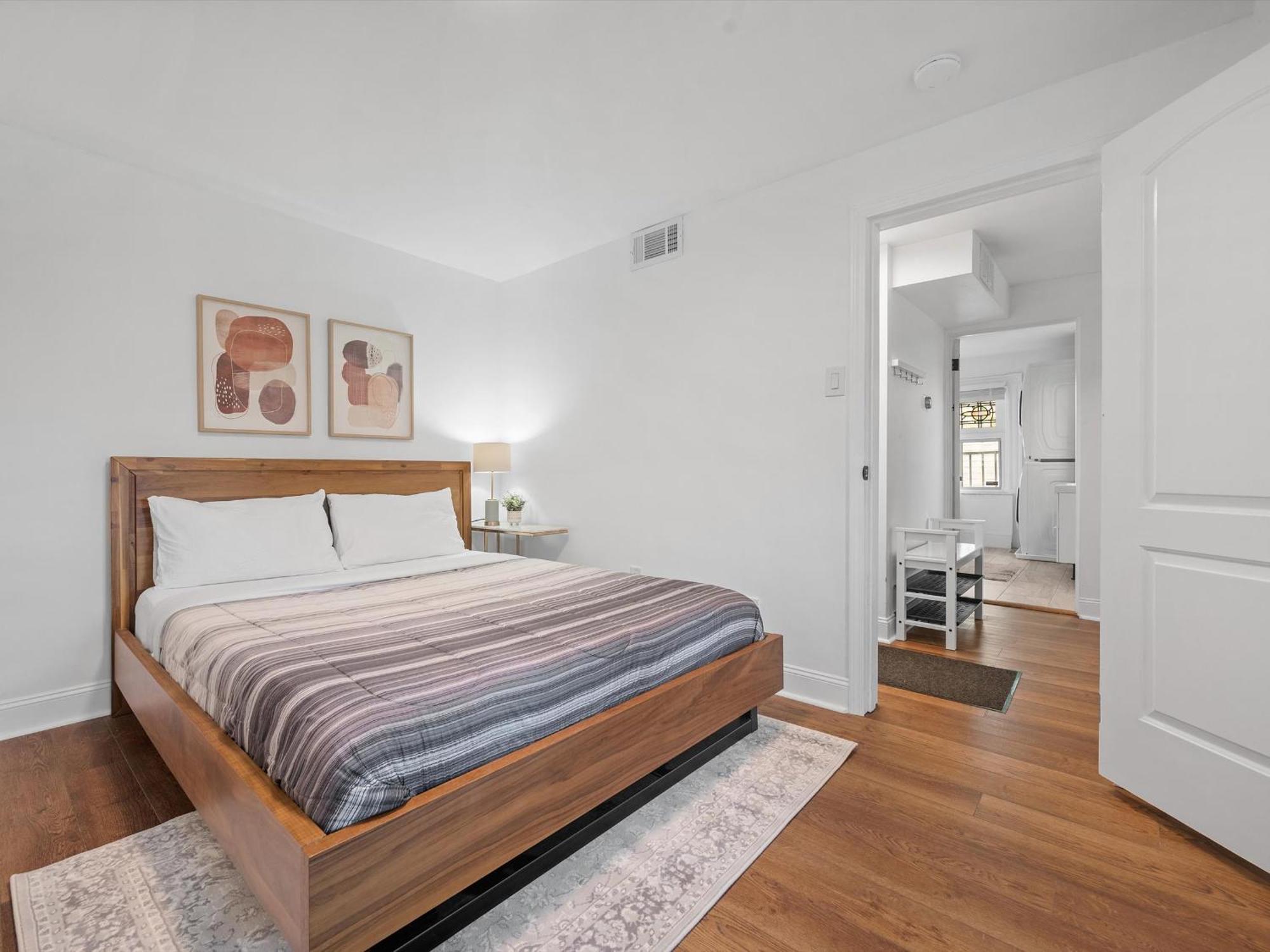 Shadyside, Pittsburgh, Modern And Stylish 1 Bedroom Unit5 With Free Parking Apartment